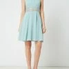 V.M. Cocktailkleid Mit Zierborten Aus Lochspitze - Mint