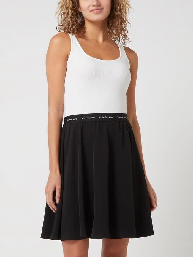 Calvin Klein Jeans Kleid Im Rock-Top-Look - Weiß – Bild 4