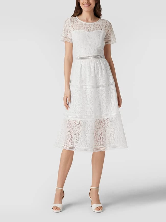 Apart Glamour Cocktailkleid Aus Floralen Stickereien - Offwhite – Bild 4