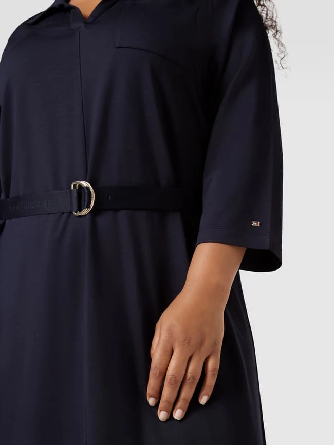 Tommy Hilfiger Curve PLUS SIZE Midikleid Mit Taillengurt - Marineblau 5 Tommy Hilfiger Curve PLUS SIZE Midikleid Mit Taillengurt - Marineblau – Bild 3